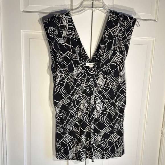 Calvin Klein Black and White Patterned Top - Picture 1 of 6
